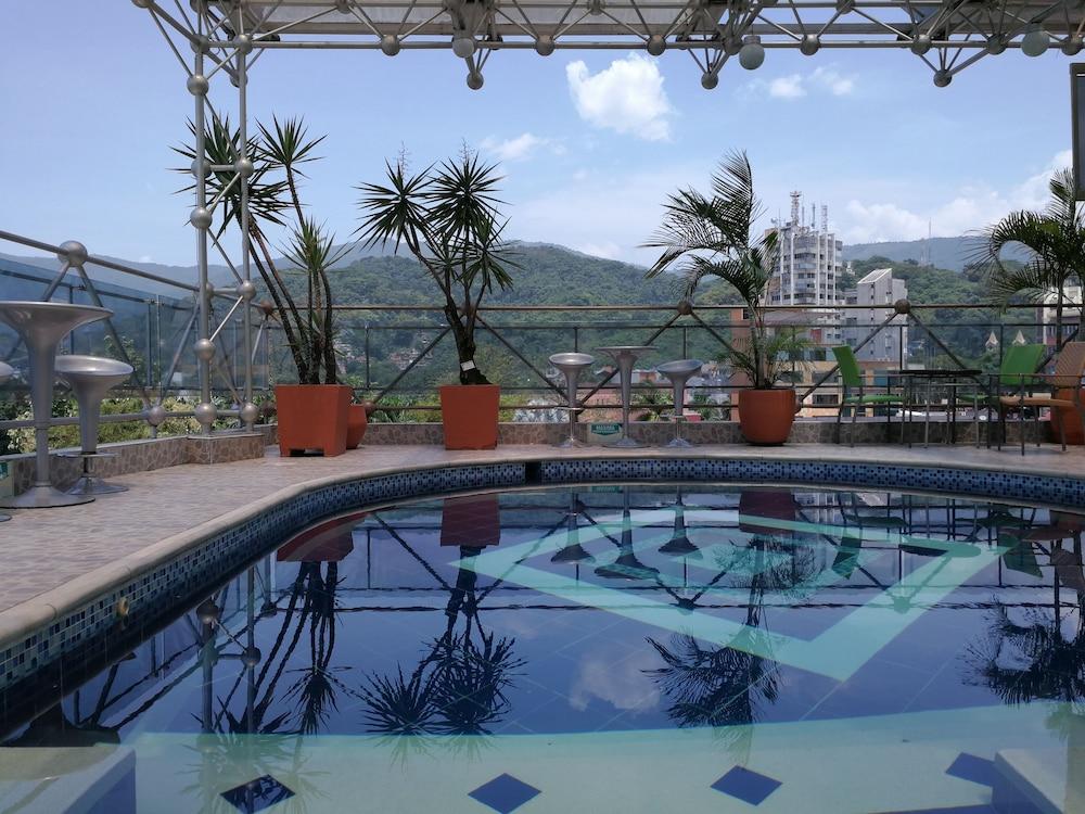 Hotel Villavicencio Plaza מראה חיצוני תמונה