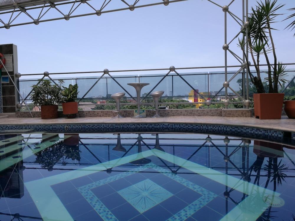 Hotel Villavicencio Plaza מראה חיצוני תמונה