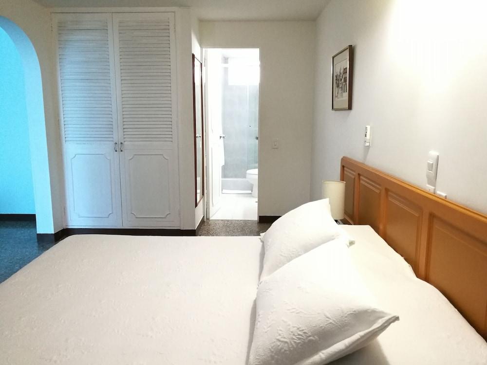 Hotel Villavicencio Plaza מראה חיצוני תמונה
