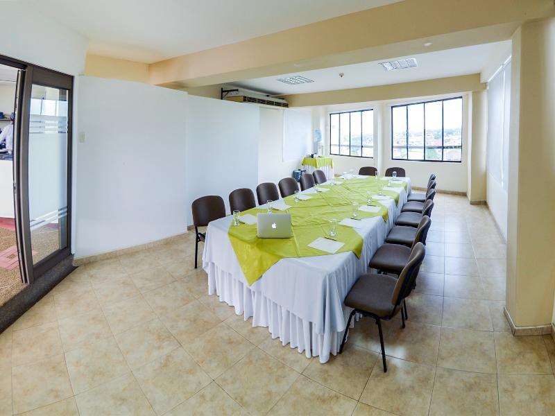 Hotel Villavicencio Plaza מראה חיצוני תמונה