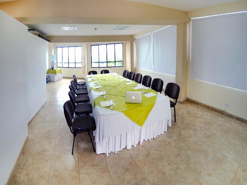 Hotel Villavicencio Plaza מראה חיצוני תמונה