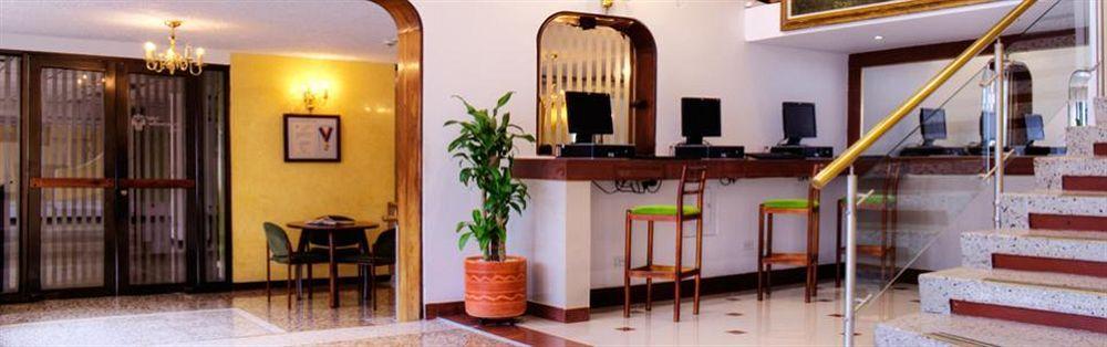 Hotel Villavicencio Plaza מראה חיצוני תמונה