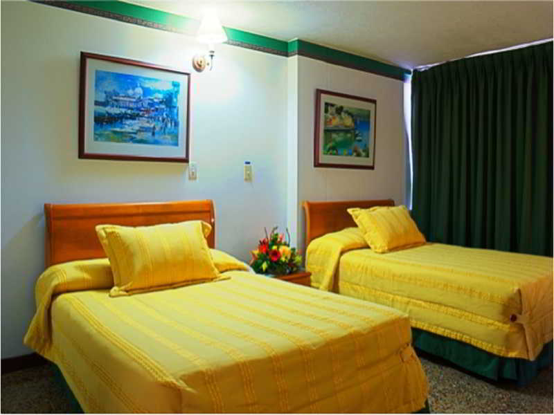 Hotel Villavicencio Plaza מראה חיצוני תמונה