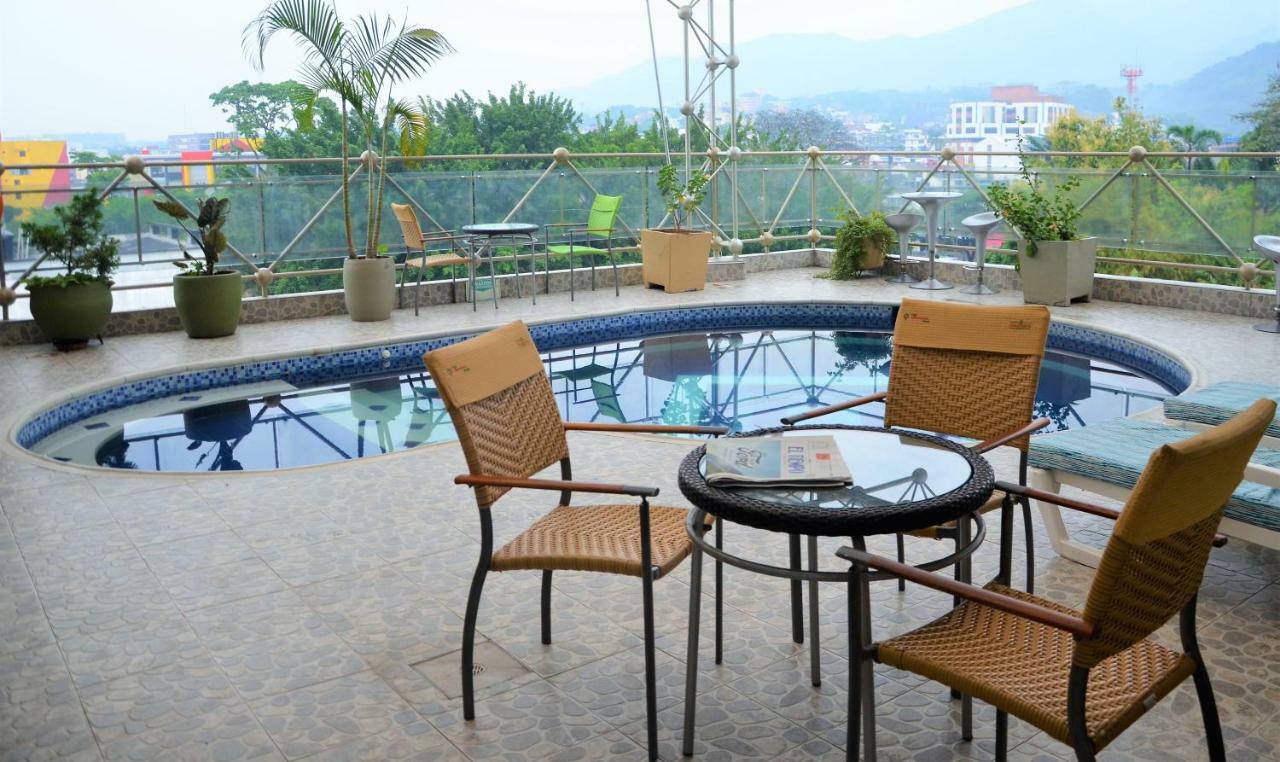 Hotel Villavicencio Plaza מראה חיצוני תמונה