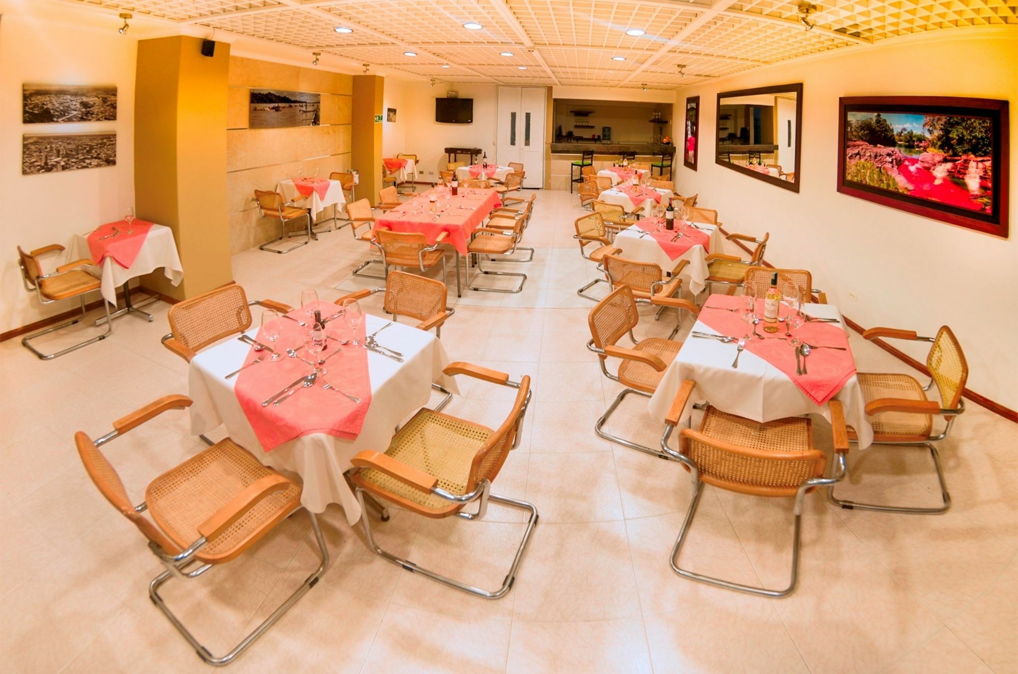 Hotel Villavicencio Plaza מראה חיצוני תמונה