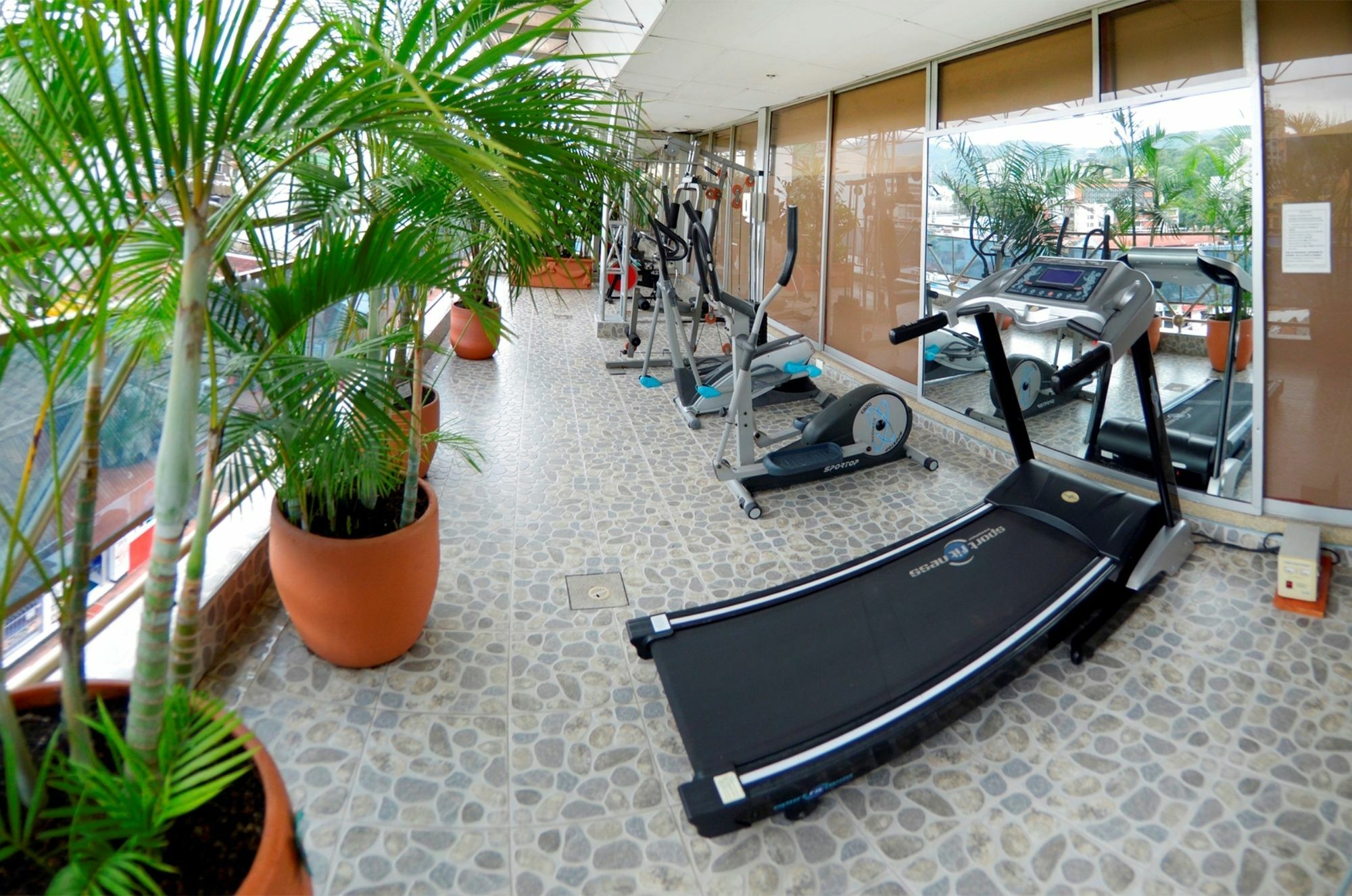 Hotel Villavicencio Plaza מראה חיצוני תמונה