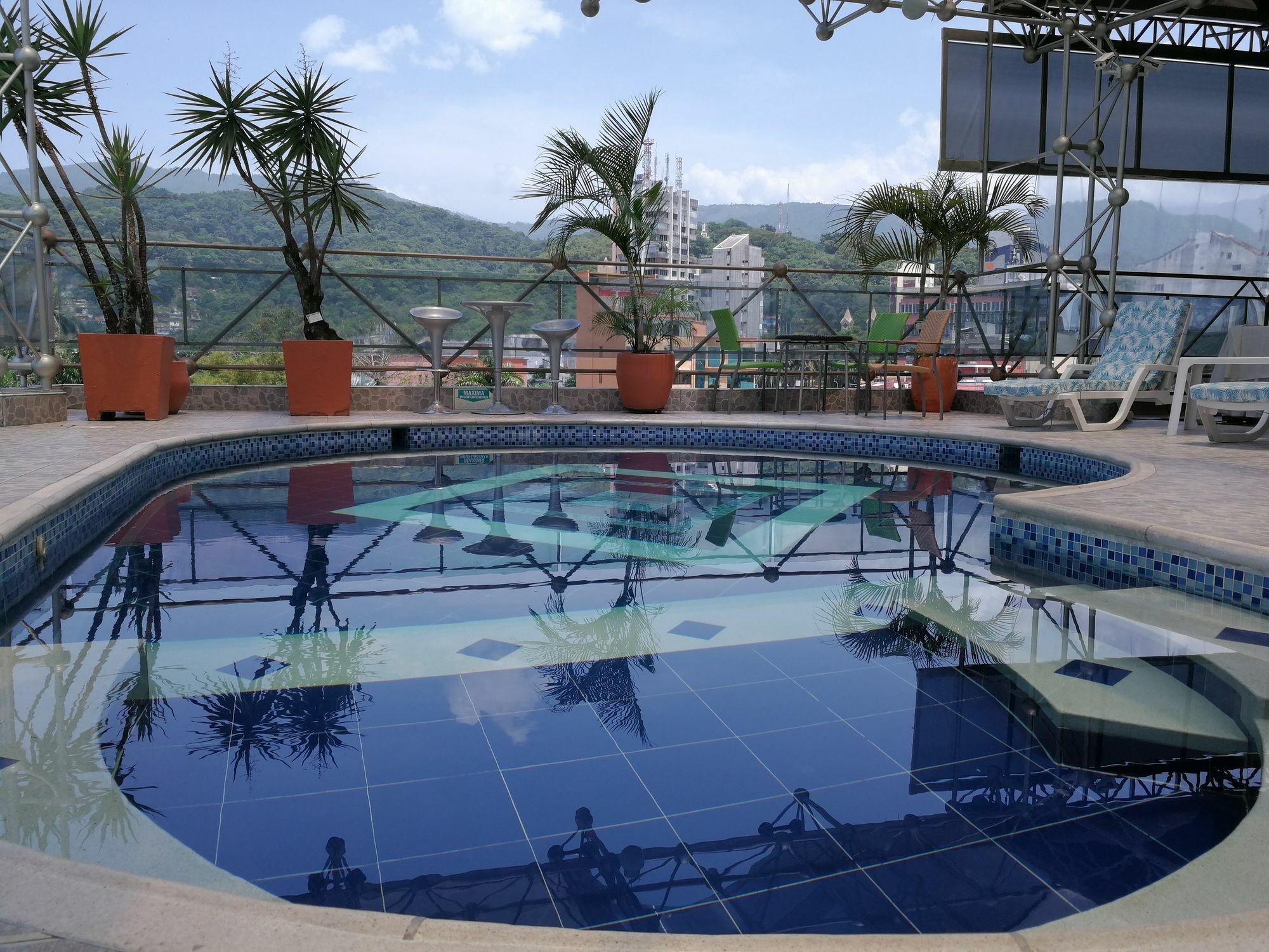 Hotel Villavicencio Plaza מראה חיצוני תמונה